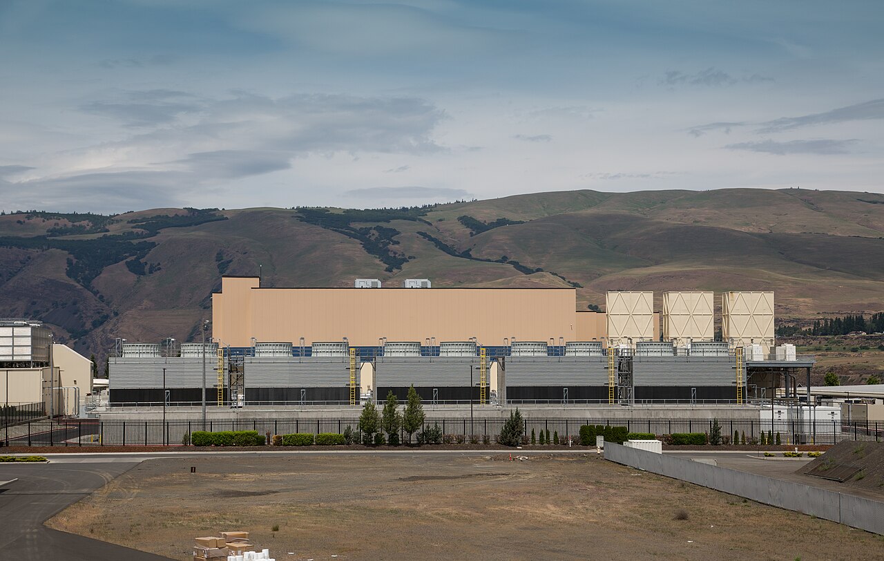 A large-scale data center that trains frontier models — the physical scale behind a large frontier developer