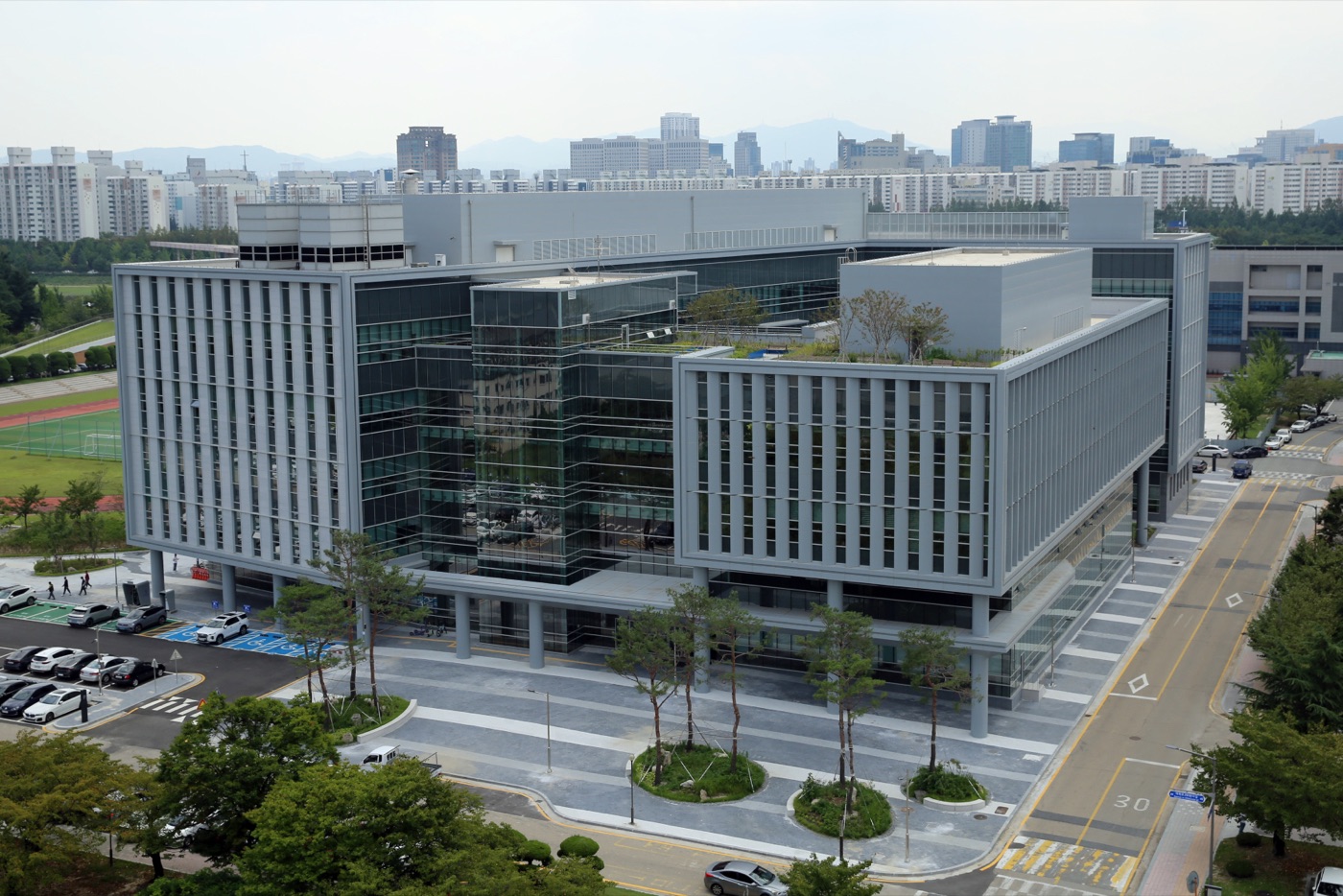 대전 KAIST 캠퍼스 내 기초과학연구원(IBS) 건물 전경