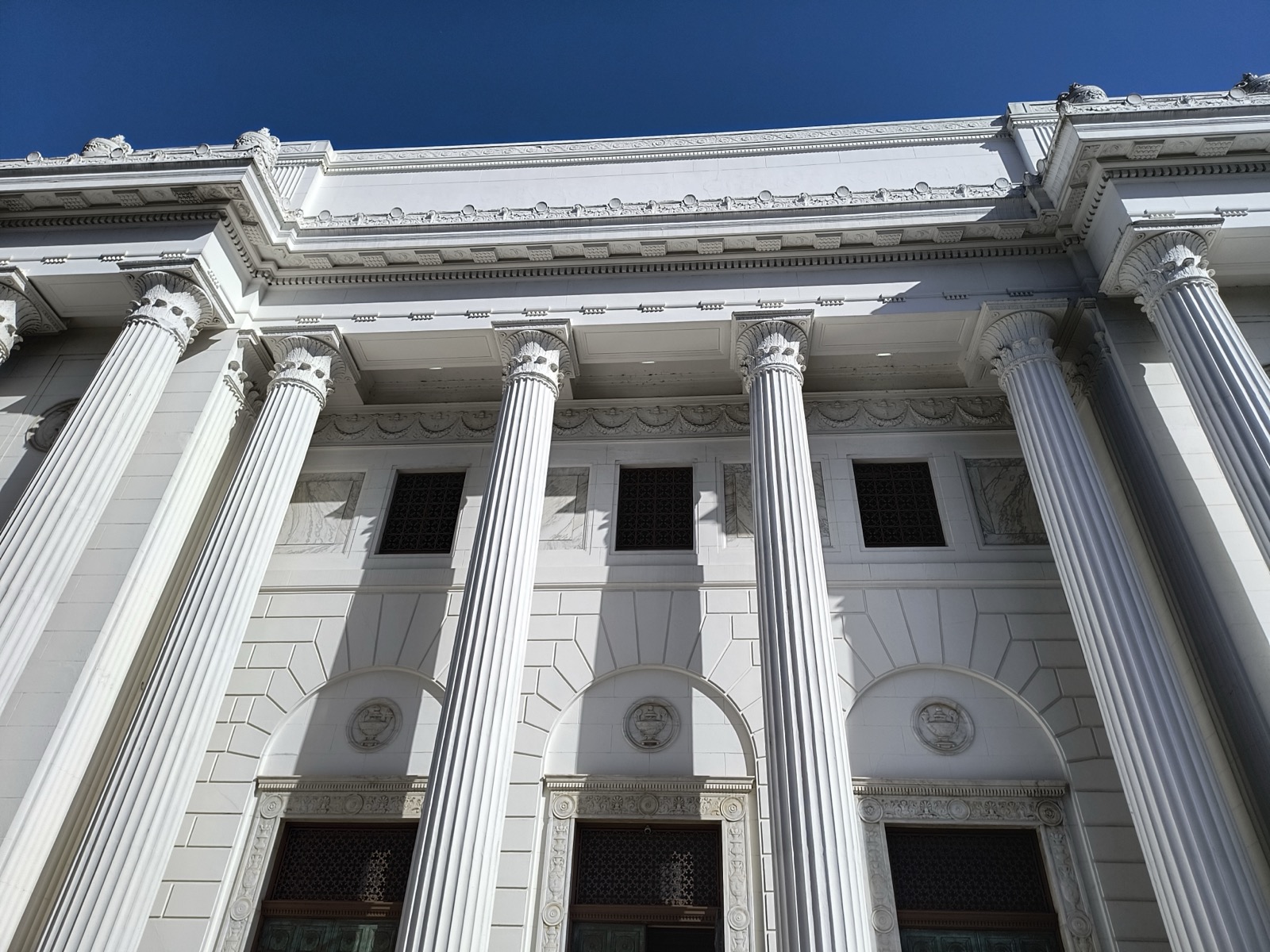 The Internet Archive building in San Francisco — the non-profit archive listed in the table with a lower co-block probability (32.3%) than the AI-training crawlers above it