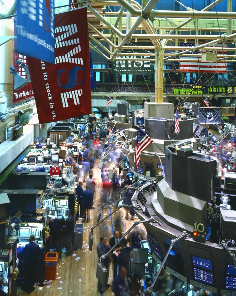 New York Stock Exchange trading floor — where market-set prices like CDS spreads circulate at different values depending on which data provider calculated them